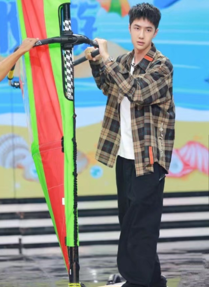 王一博|《天天向上》开设小二班，王一博带头挑选下一个新星，要搞大事情