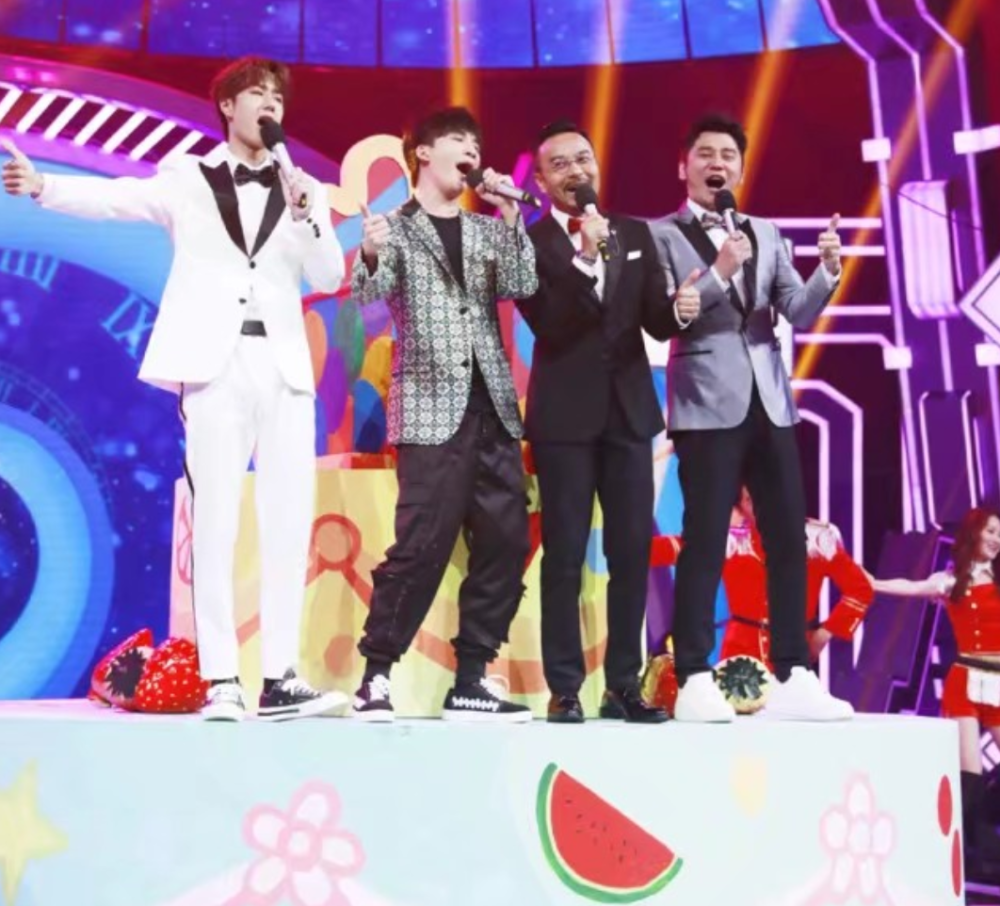 王一博|《天天向上》开设小二班，王一博带头挑选下一个新星，要搞大事情