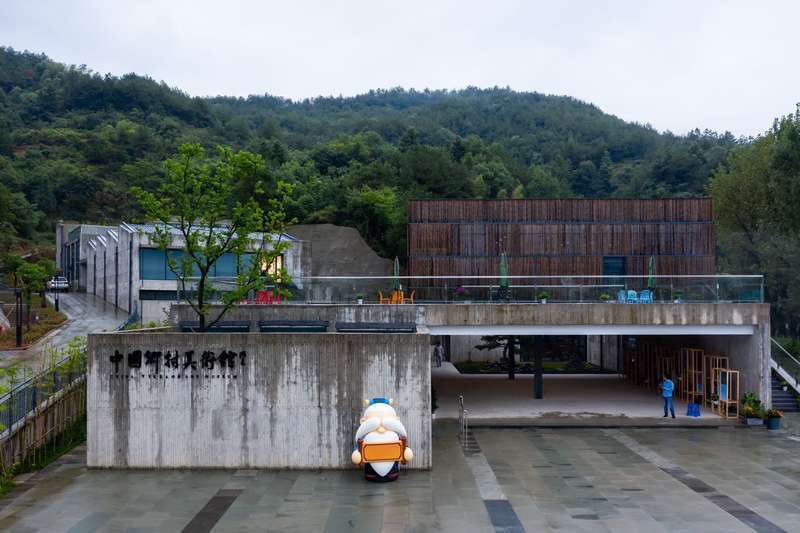 余东村|衢州余东农民画牵手美术大咖共绘美好蓝图