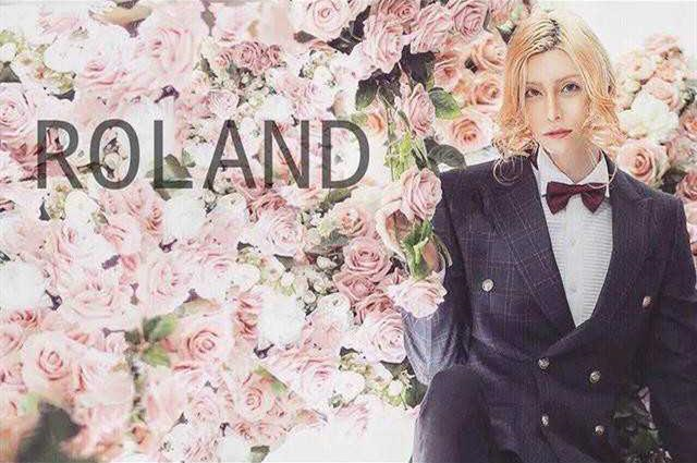 日本_娱乐|日本“帝王级”牛郎整容前旧照曝光，曾教唆弟弟辍学入行惹争议