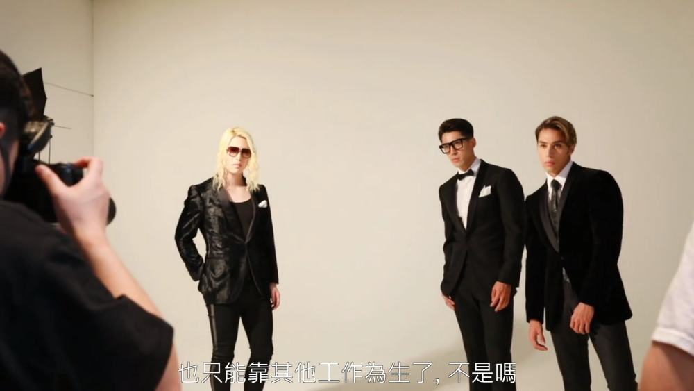 日本_娱乐|日本“帝王级”牛郎整容前旧照曝光，曾教唆弟弟辍学入行惹争议