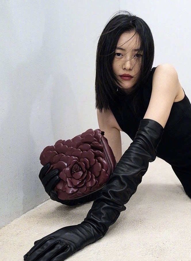 小s|小S女儿集体出镜，“高级脸”惊艳全网，高级脸等于长得丑吗？