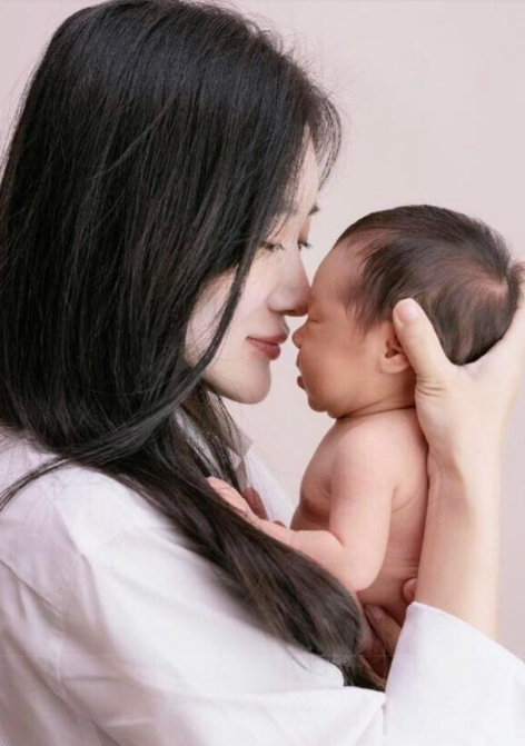 张纪中|相差31岁老少恋，我却看到了爱情！