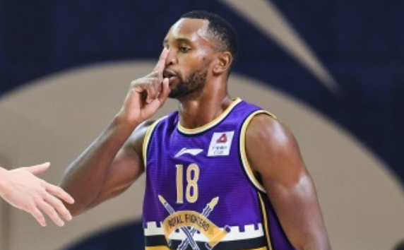 人心不足蛇吞象同曦老队长惨遭清洗北控弗格想签约冠军球队