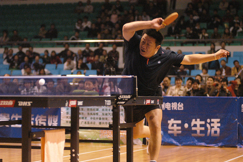 一代乒乓名将郭跃华2次击败蔡振华蝉联世锦赛冠军老瓦就服他