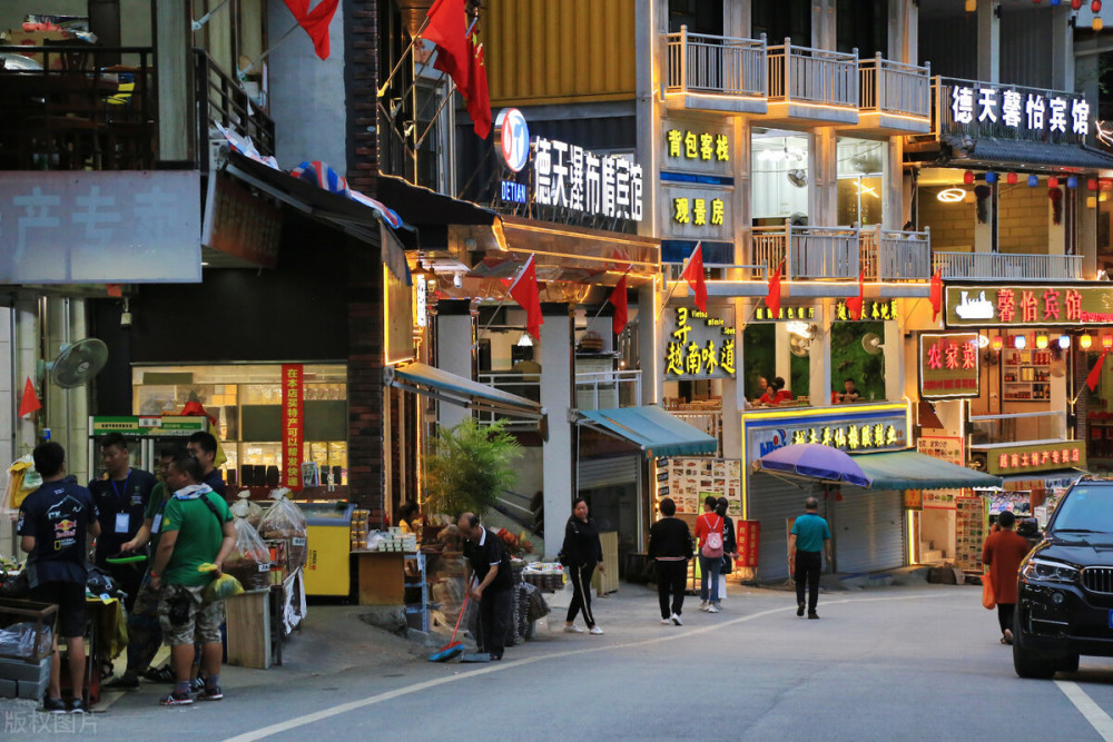 国庆"出国"游,去花千骨拍摄地,一起观赏"德天跨国瀑布"的美