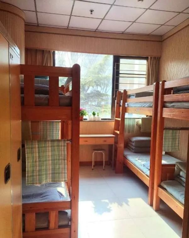 想了解人大附十一师达等学校先来波宿舍实景图探索一番