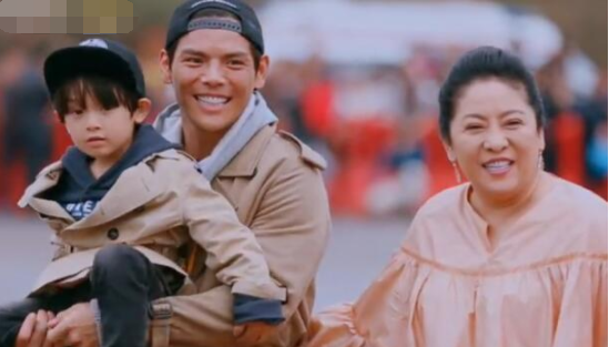 郭碧婷|已经生了？向太赴台隔离陪郭碧婷，干儿子喊话向佐官宣报喜