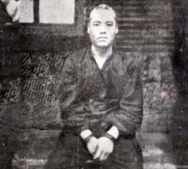 胡同|鹞儿胡同，在建筑中听历史的声音