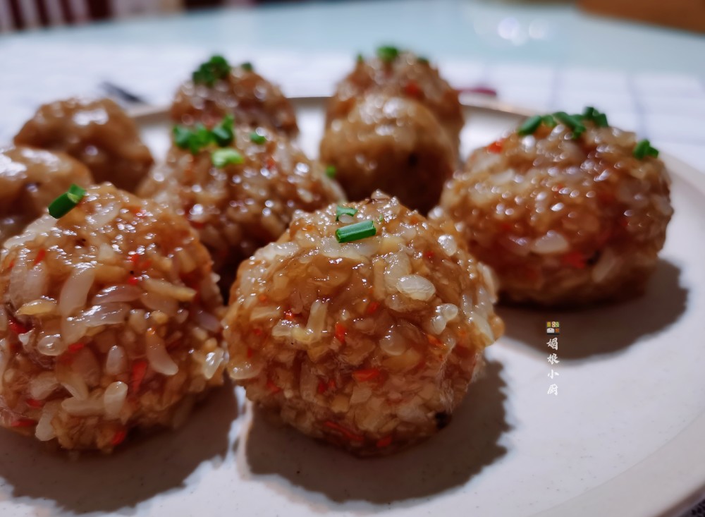 素食,1节藕1个胡萝卜再加1碗糯米,蒸一蒸晶莹剔透,香糯q弹