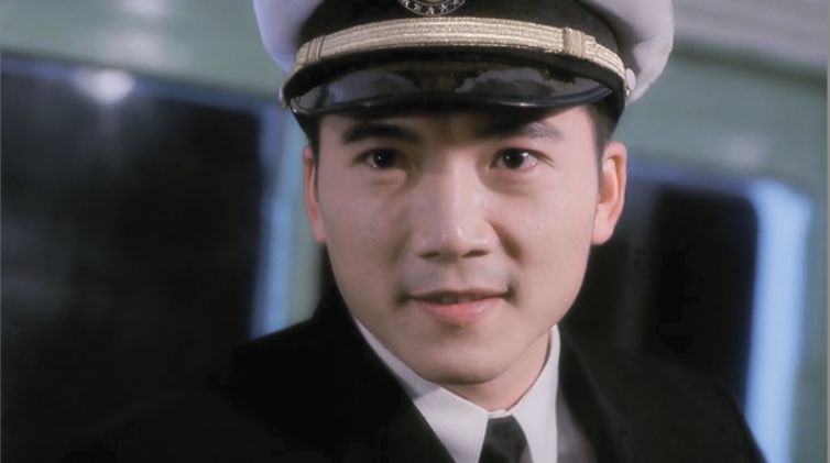 邹兆龙|邹兆龙：拜师洪金宝，饰演“常威”走红，被誉为最能打的反派演员