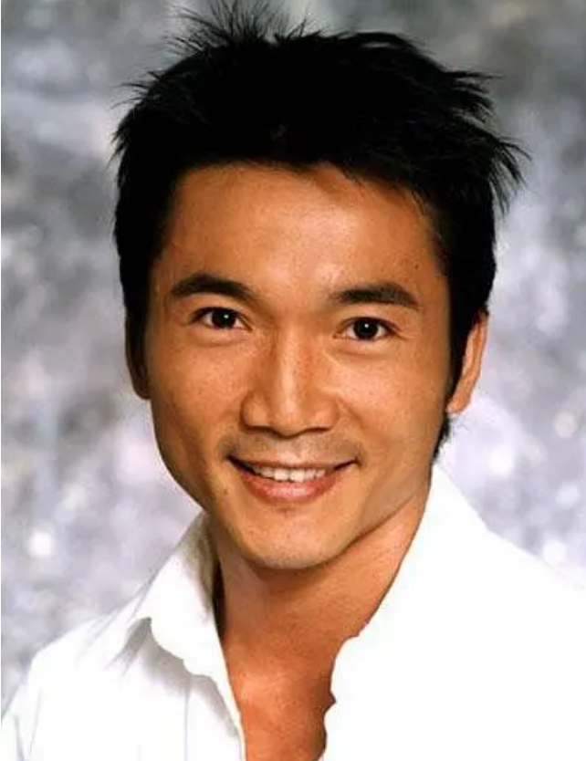 邹兆龙|邹兆龙：拜师洪金宝，饰演“常威”走红，被誉为最能打的反派演员