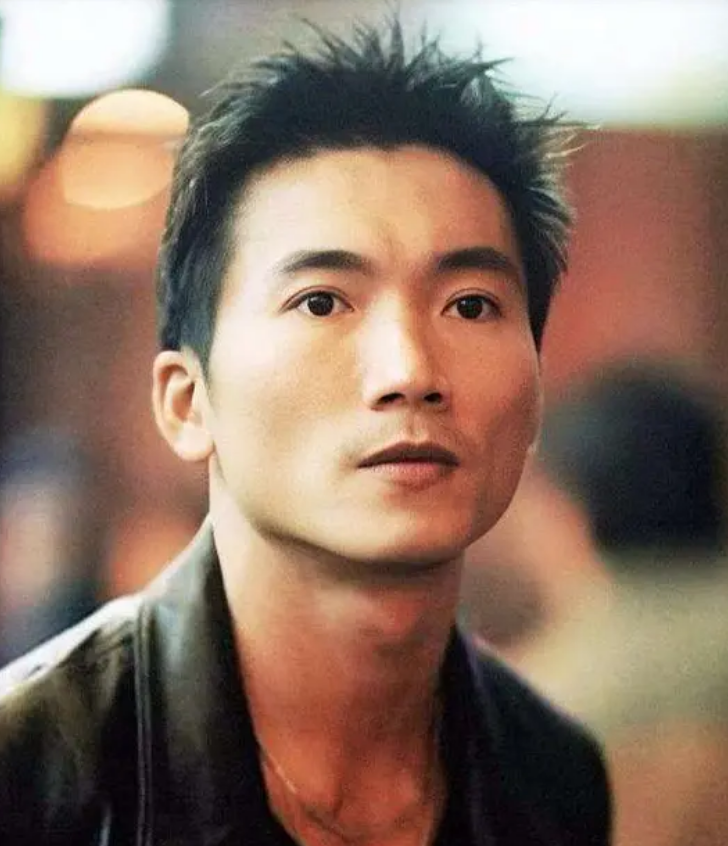 邹兆龙|邹兆龙：拜师洪金宝，饰演“常威”走红，被誉为最能打的反派演员