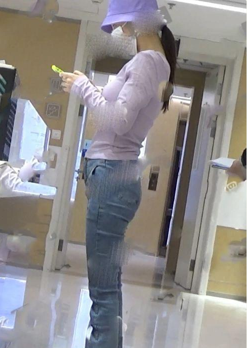李小璐|李小璐被拍现身整容科，她大方晒美照，网友评论扎心：这鼻子垫的