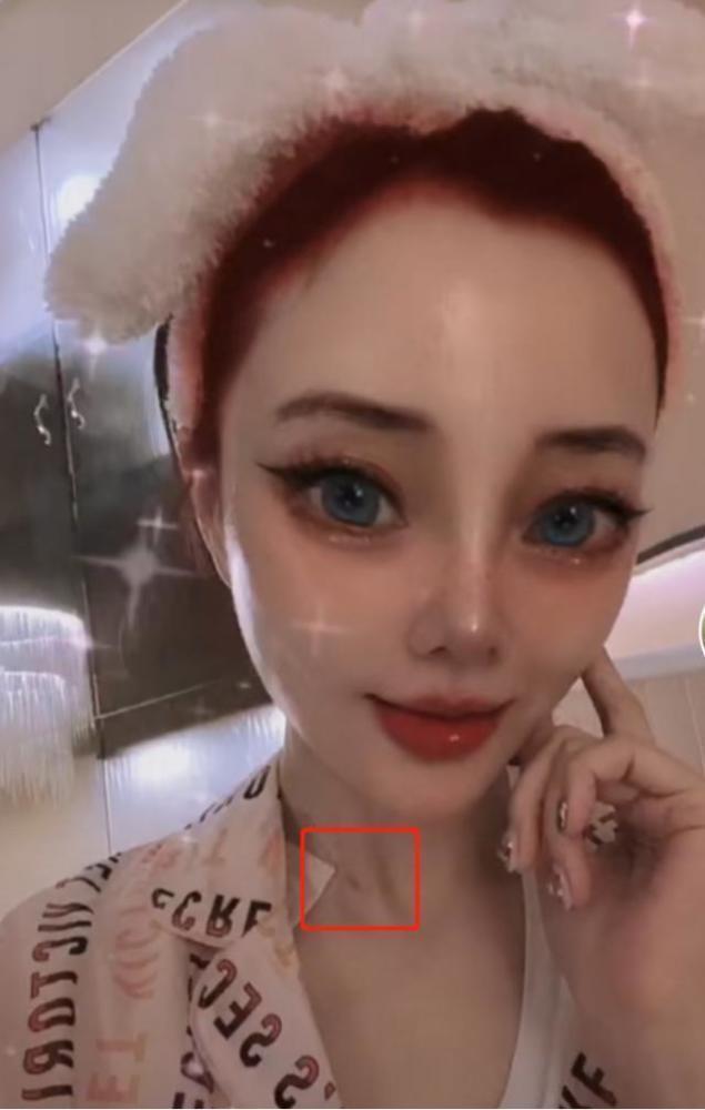李小璐|李小璐被拍现身整容科，她大方晒美照，网友评论扎心：这鼻子垫的