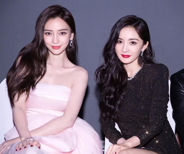 有种闺蜜叫杨幂杨颖挑战同款清宫造型像贵妃和丫鬟