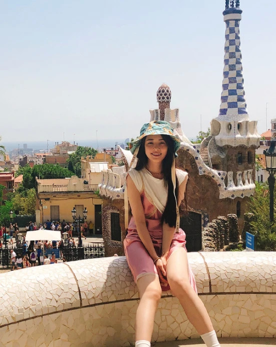 郭碧婷|郭碧婷“谅解”老公陪产来迟，晒睡衣合照超甜，未领证结婚气度不凡