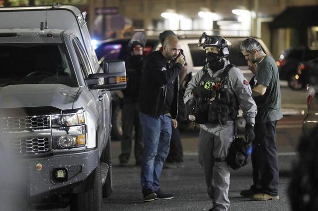 不死不休?美街头再现大型枪杀案,目击者:像是在打越南战争一般