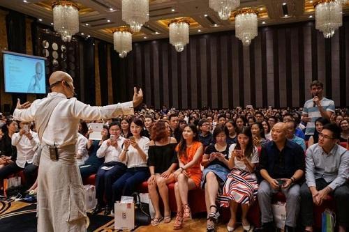 乐嘉|被疑三婚还出轨美女的乐嘉，再也回不去孟爷爷的《非诚勿扰》