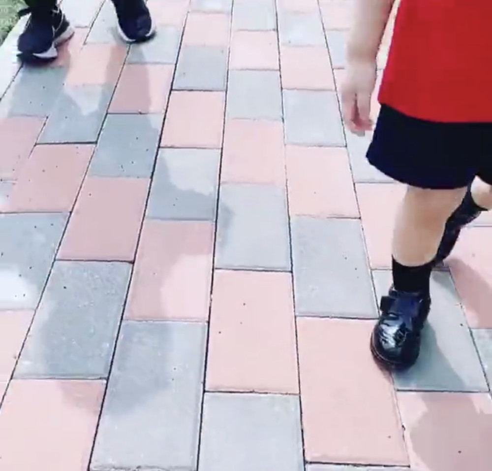 陈妍希|陈妍希自弹自唱悼念黄鸿升，儿子小床出镜，与陈晓的北京爱巢曝光