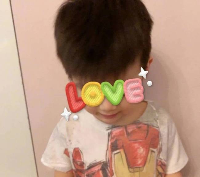 陈妍希|陈妍希自弹自唱悼念黄鸿升，儿子小床出镜，与陈晓的北京爱巢曝光