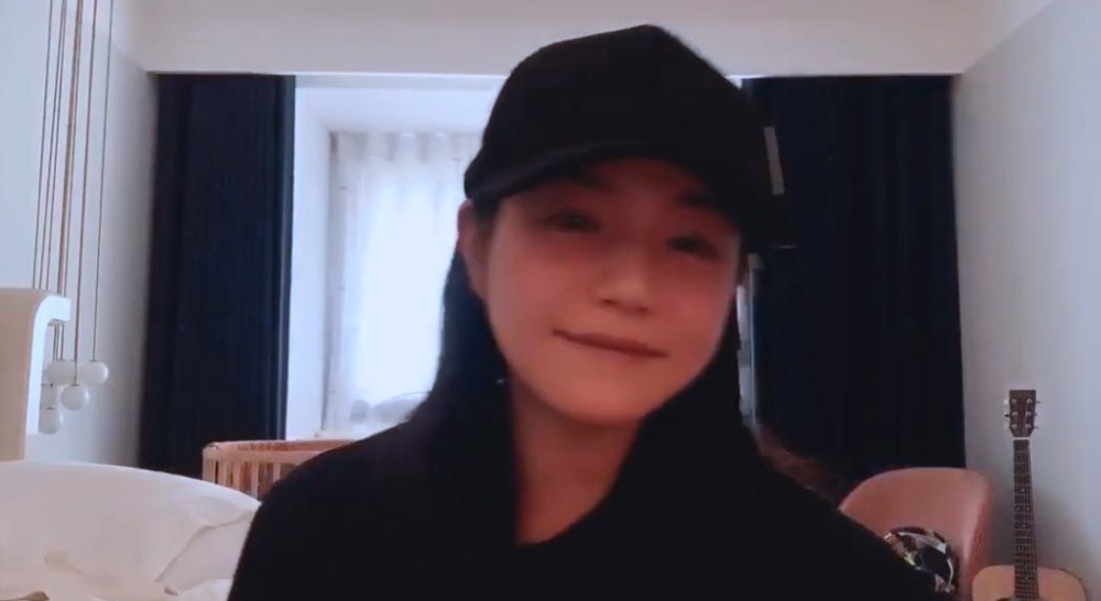 陈妍希|陈妍希自弹自唱悼念黄鸿升，儿子小床出镜，与陈晓的北京爱巢曝光