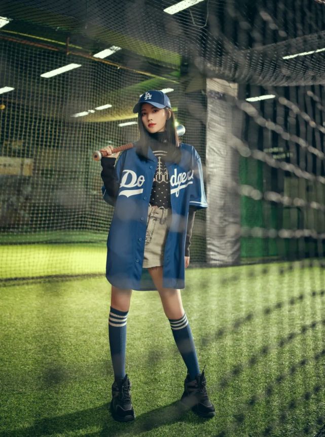 潮流大赏在吗棒球少女鞠婧祎约你打球