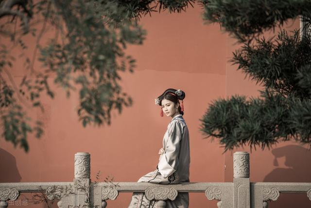 江波|梦半天门月满苔，长居帝座又何哀