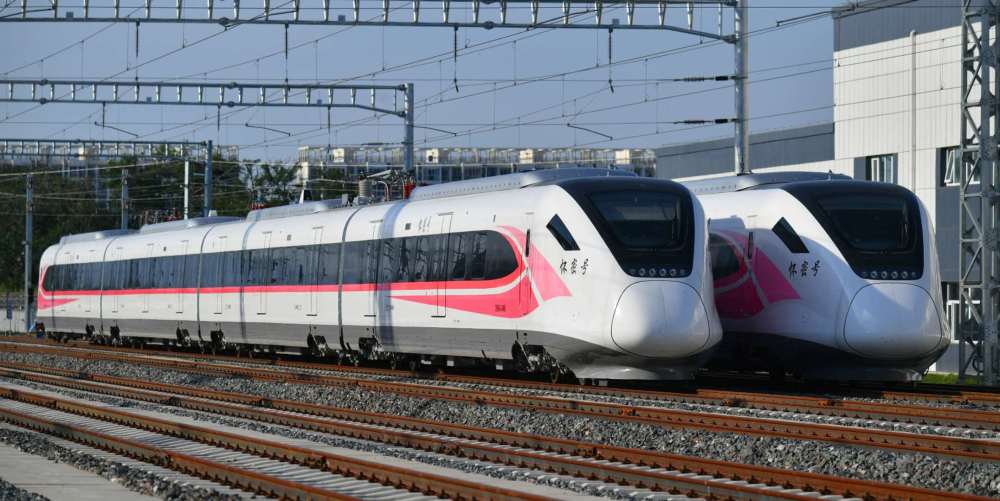 动车组|国庆游京郊 新版“怀密号”动车组即将“粉”墨登场