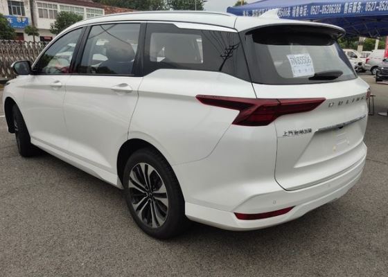 全新五菱凯捷到店白色涂装更精致采用6座布局15t油耗102l