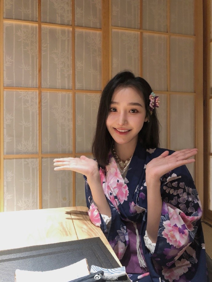 郭子凡|网曝郭子凡罗奕已分手，男方凌晨上线取关，女方发文似有深意