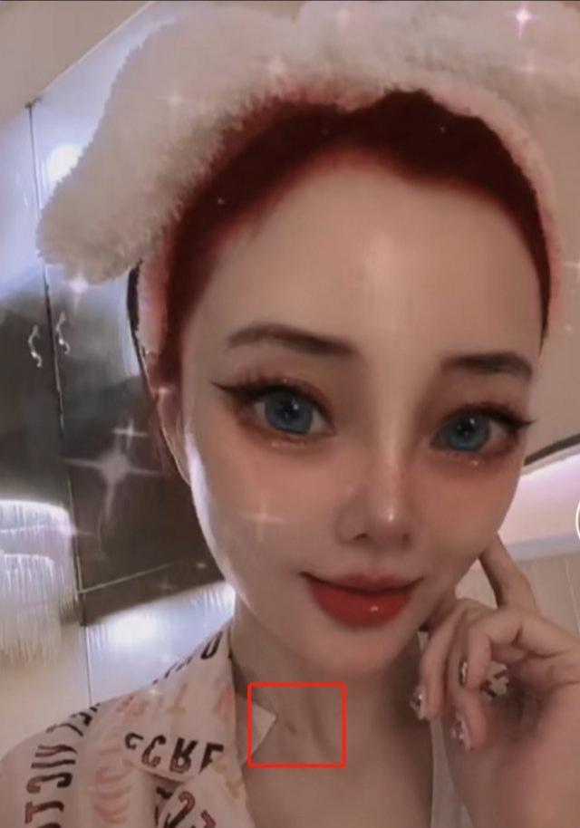 王冰冰|吃瓜日报丨央视女记者因颜值走红；《歌手》宣布停办；费玉清姐姐炫富