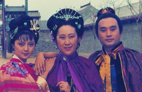 林黛玉|《红楼梦》尤三姐自刎，柳湘莲出家，薛宝钗的反应为何很冷漠？