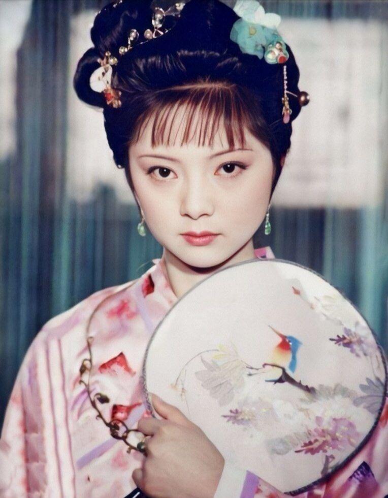 林黛玉|《红楼梦》尤三姐自刎，柳湘莲出家，薛宝钗的反应为何很冷漠？