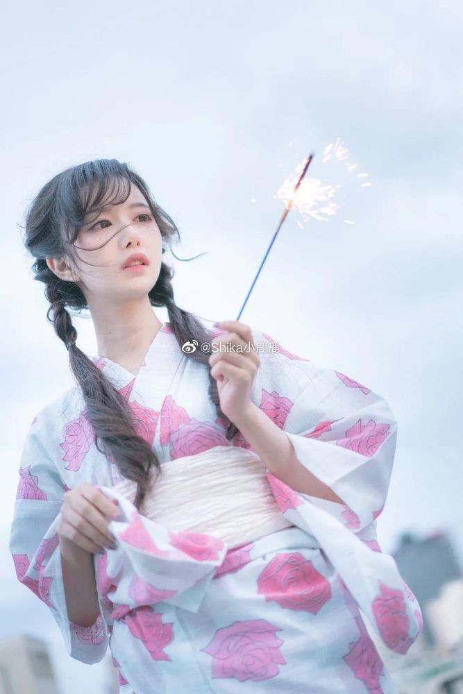 shika小鹿鹿最新写真绚烂的夏日花火