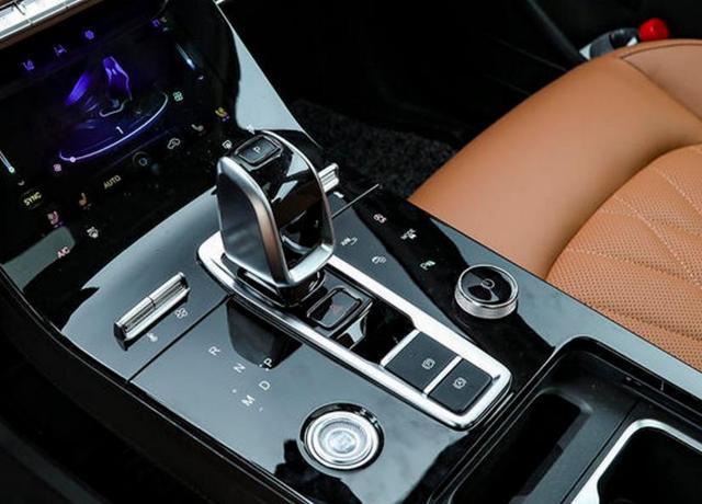 瑞虎8 plus|外观内饰再升级 瑞虎8 PLUS北京车展开启预售