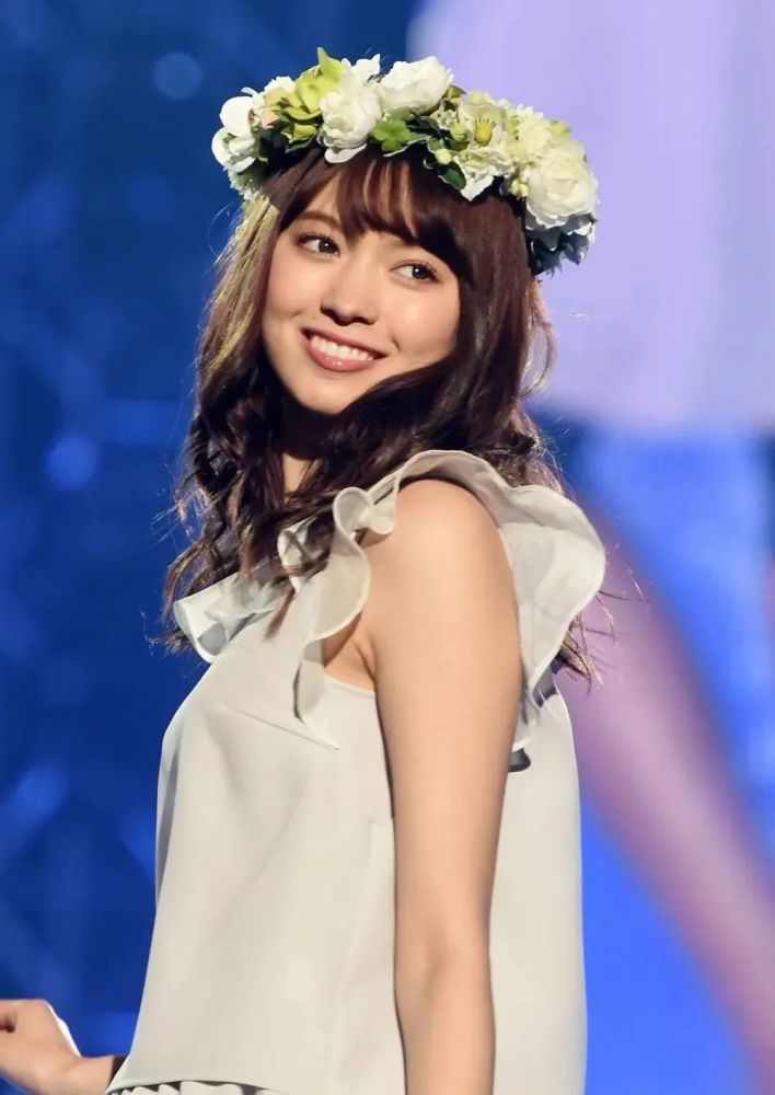 日本_娱乐|15岁惊艳出道，亮相就被称赞“美到让人窒息”的脸长什么样？