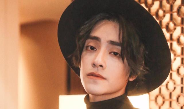 郑云龙提名白玉兰戏剧表演新人主角奖郑云龙为舞台而生