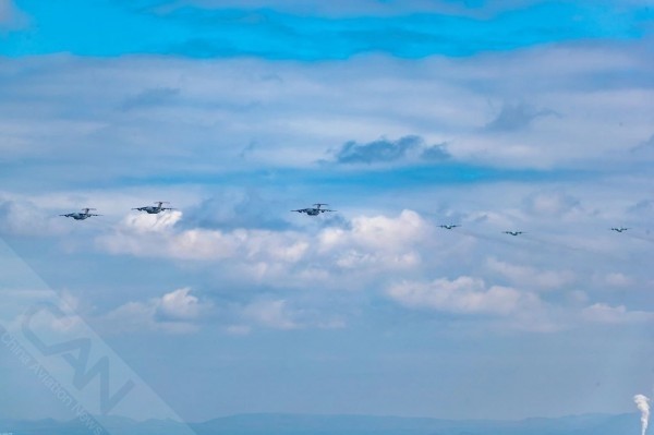 忠诚奉献逐梦蓝天航空人对天空和先辈充满敬意