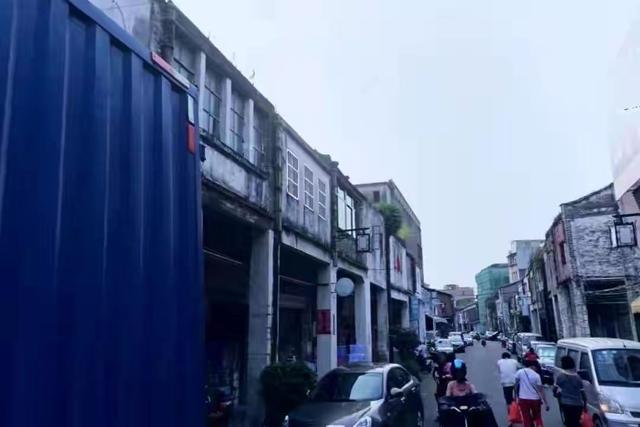 惠州一处城中村到处是低矮的平房可求租的人络绎不绝