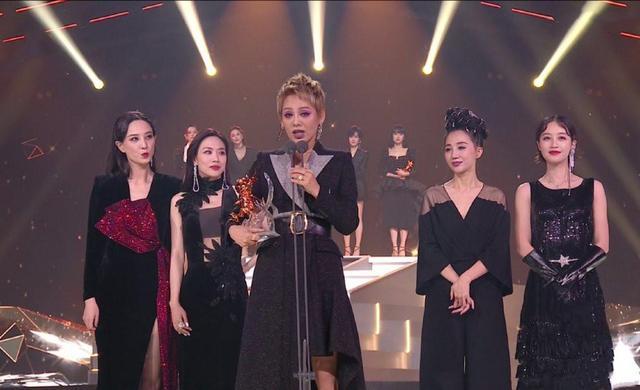 乘风破浪的姐姐|万茜被指隔空碰瓷！在和宁静同样的位置点痣，传后者不愿与其同台