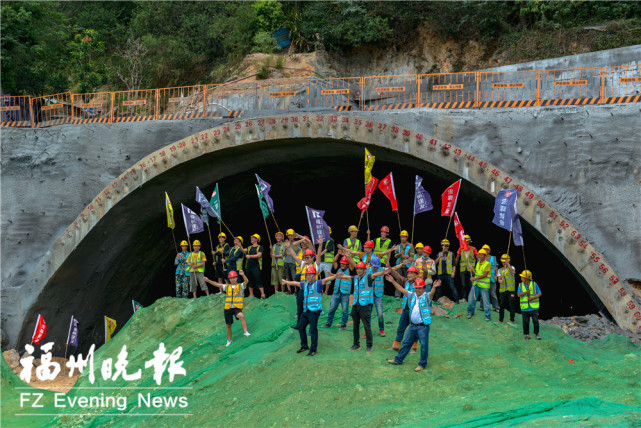 金鸡山隧道图片