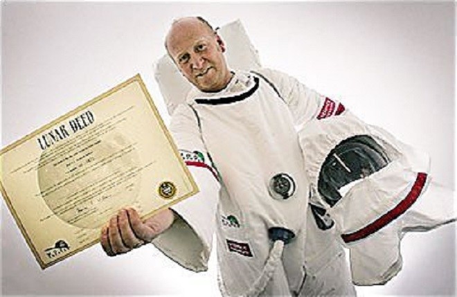 丹尼斯·霍普|西班牙女子利用法律漏洞，将太阳登记为私有，并向使用者收费