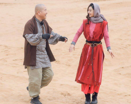 谁是我的新郎|《谁是我的新郎》舞蹈大赛刷屏，她是本山御用歌手，一火就二十年