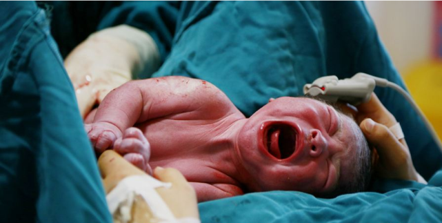 婴儿的哭声可能会招来野兽为什么人类依然保留如此劣汰基因