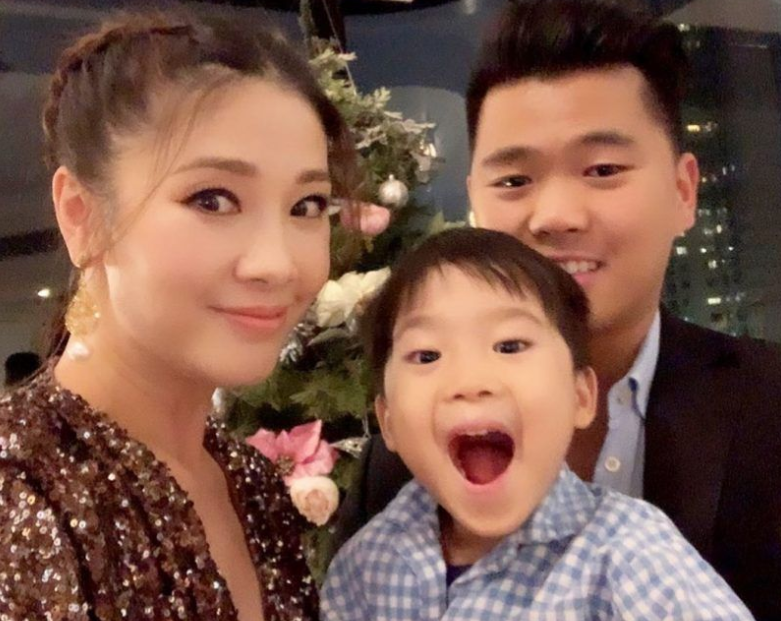 翁嘉穗|46岁港姐翁嘉穗近照身材完美，曾击败佘诗曼，还夺亚军富豪男友