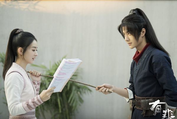 赵丽颖|赵丽颖事业受阻？网曝《有翡》太贵被芒果退货，工作人员发声确认