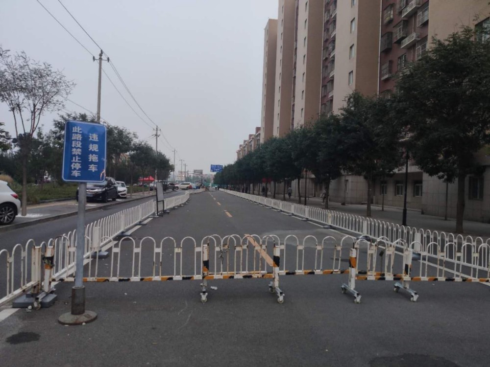 丰台区|小区入住两年，地库迟迟不开 居民停车直呼“太难了”