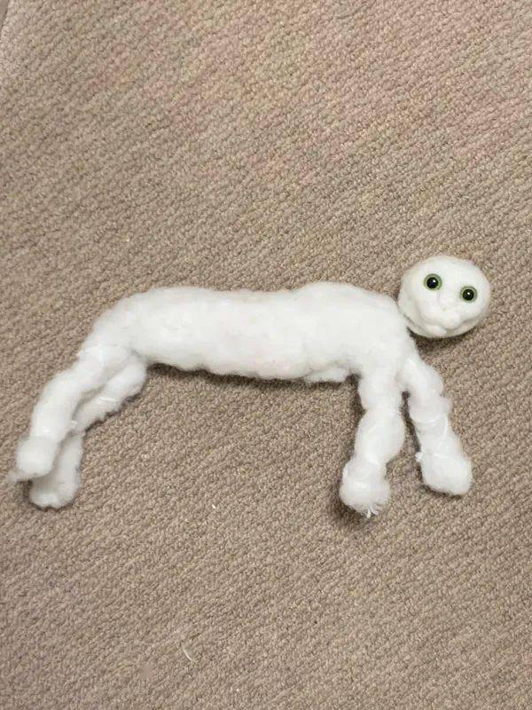 猫咪|女子用毛毡做了一只猫，画风相当清奇：看了差点忘记猫长啥样