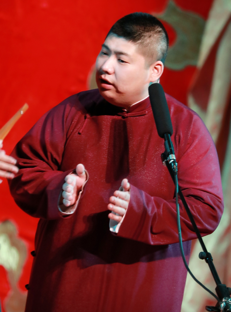 搭档秦霄贤2017年3月,秦霄贤与孙九香正式开始搭档,两人也成了德云社